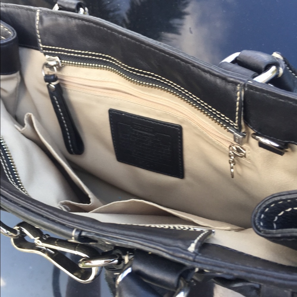 CCO 8Sep23 - Coach Classic Hamptons Black Leather Jackie O Bag - HP 18Aug2022! - Picture 2 of 6